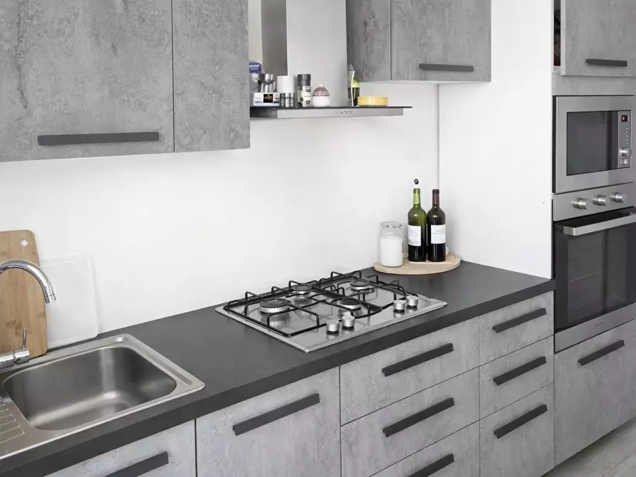 Immagine 8 di Trilocale in affitto  a Borgomanero