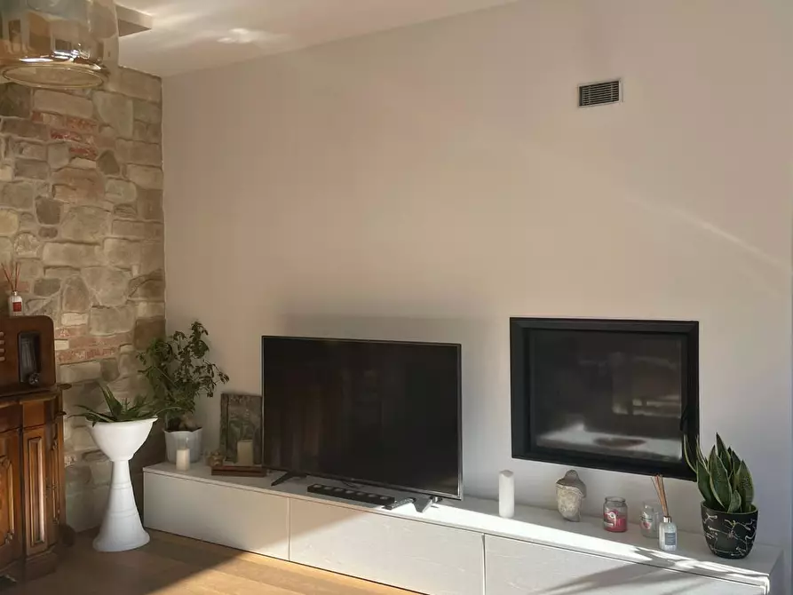 Immagine 7 di Rustico / casale in vendita  in Via Lanca 1 a Oleggio