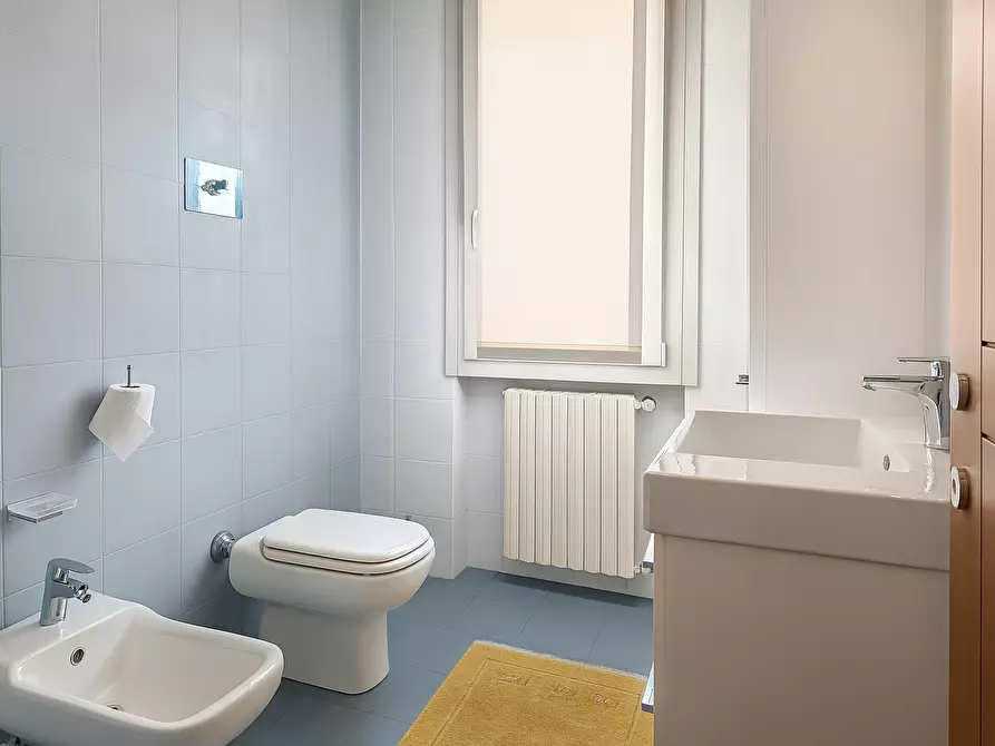 Immagine 21 di Villa in vendita  in Via Madonna della Motta 1 a Dormelletto