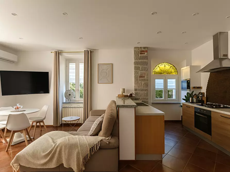 Immagine 1 di Bilocale in affitto  in Via Partigiani 1 a Arona