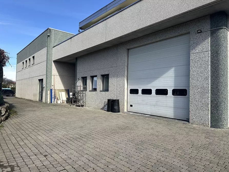 Immagine 9 di Attività artigianale in vendita  a Briga Novarese