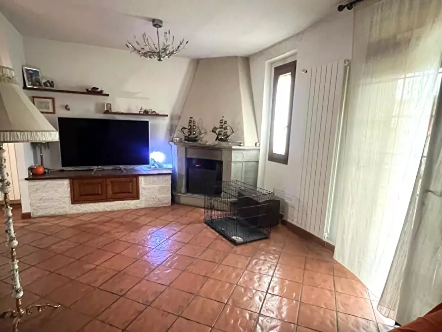 Immagine 6 di Pentalocale in vendita  in Via Canto alle Gracchie a Scandicci