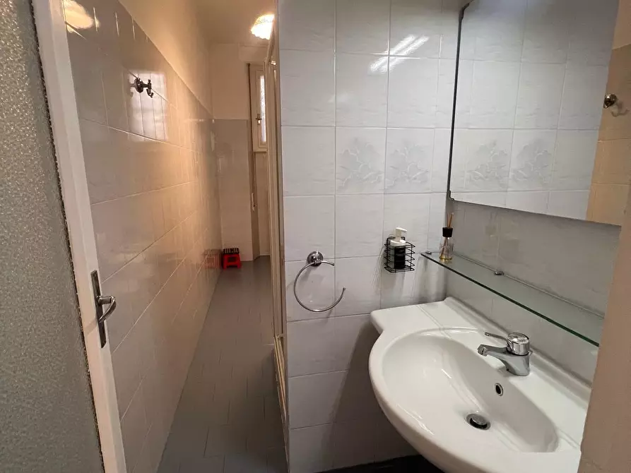 Immagine 26 di Trilocale in vendita  a Firenze