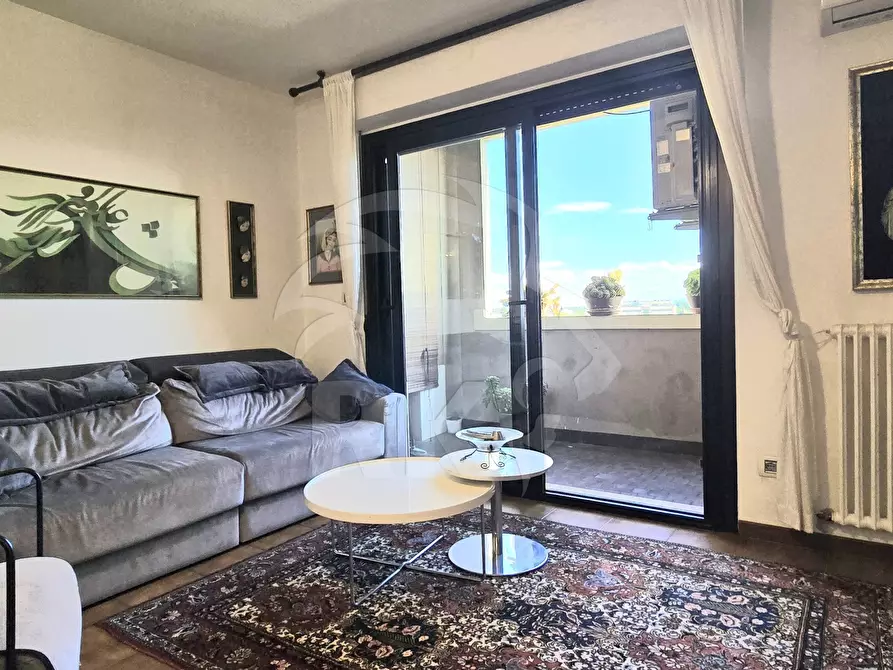 Immagine 2 di Pentalocale in vendita  in Via di Corticella 229 a Bologna
