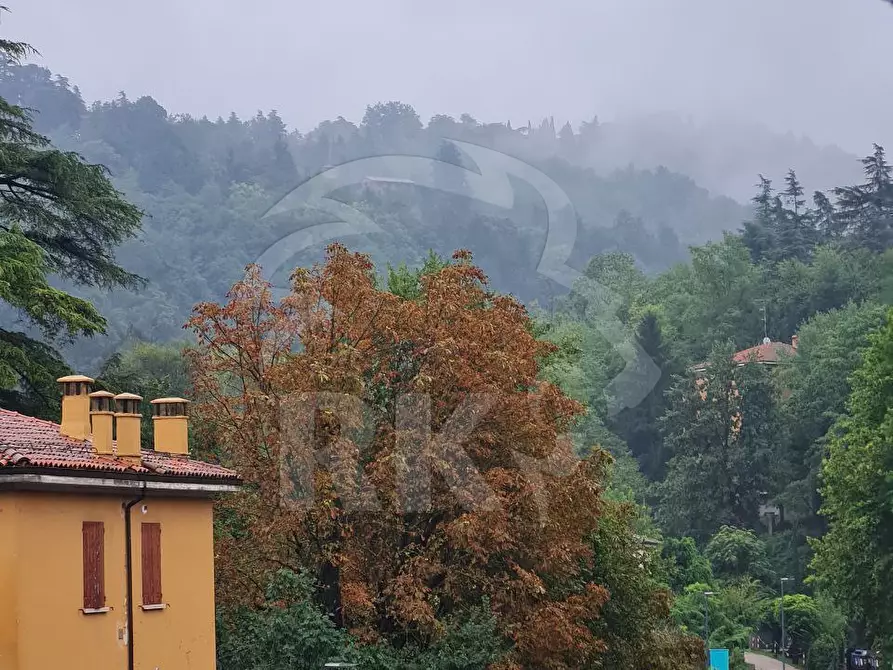 Immagine 31 di Trilocale in vendita  in Via San Mamolo 153 a Bologna