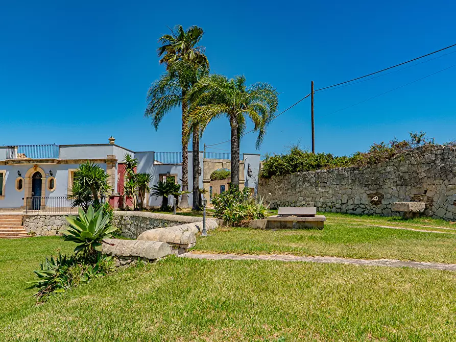 Immagine 13 di Villa in vendita  in Via Agamennone 2 a Siracusa