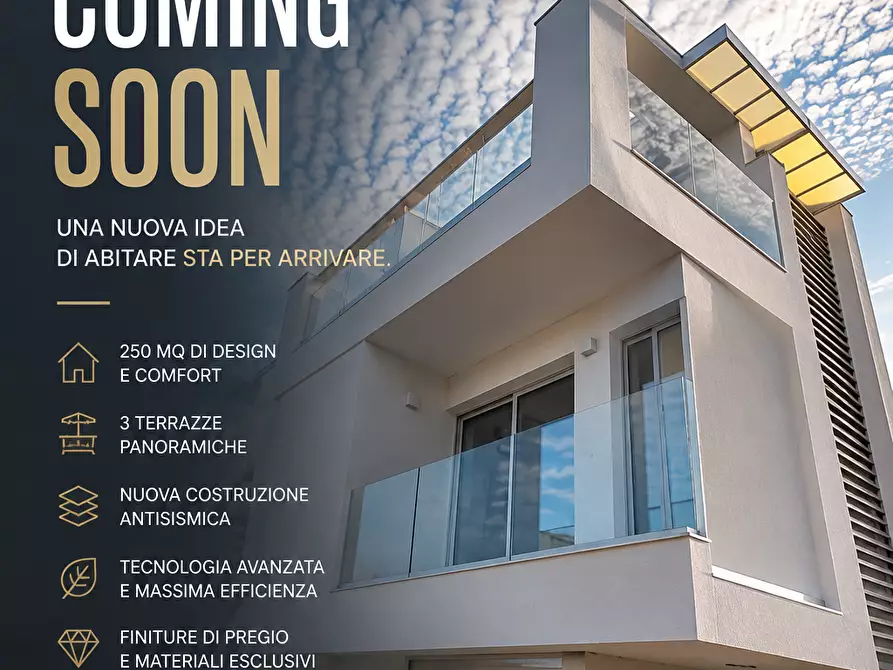 Immagine 1 di Casa indipendente in vendita  in Corso Vittorio Emanuele 456 a Floridia