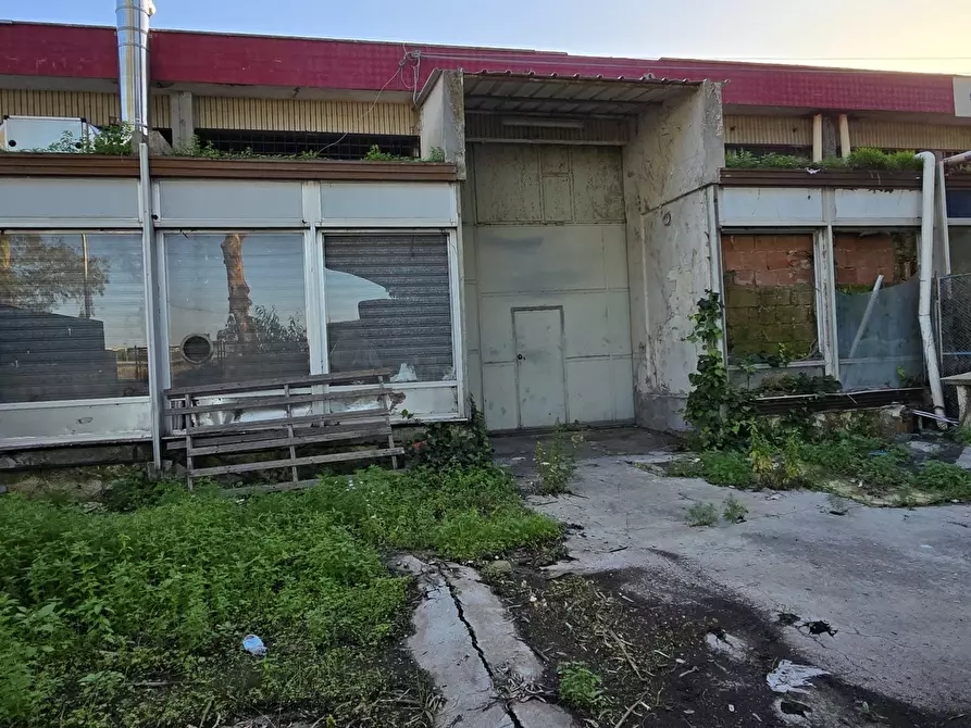 Immagine 5 di Capannone industriale in vendita  in SS115 77 a Siracusa