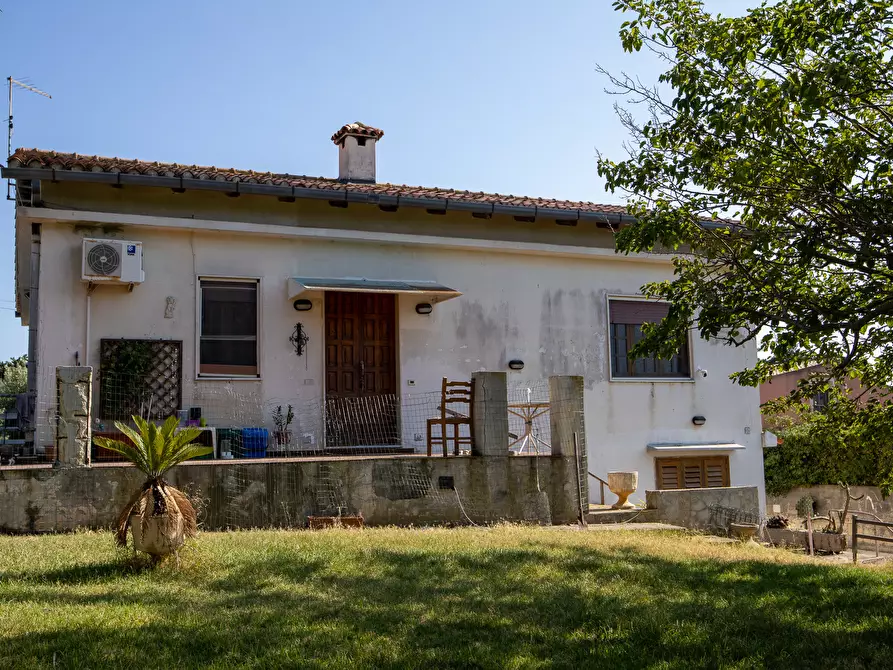 Immagine 35 di Villa in vendita  in Via delle Fornaci a Siracusa