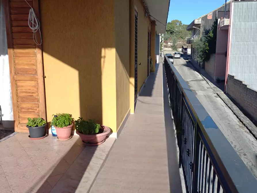 Immagine 5 di Appartamento in vendita  in Via Tagliamento 30 a Solarino