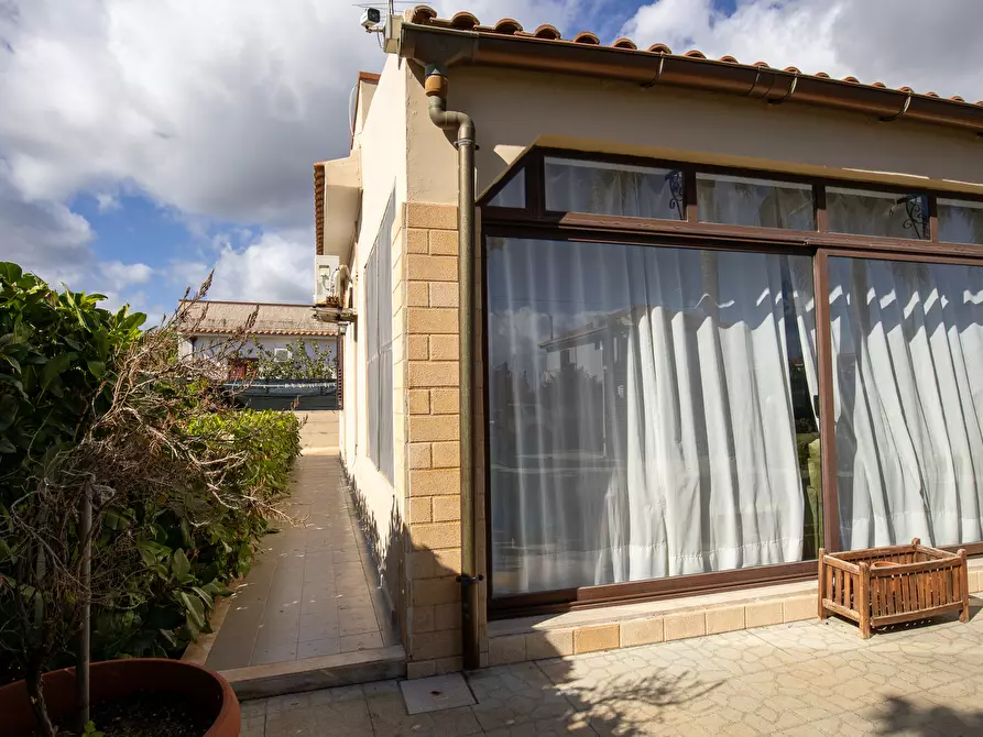 Immagine 9 di Villa in vendita  in VIA FILICUDI 34 a Siracusa