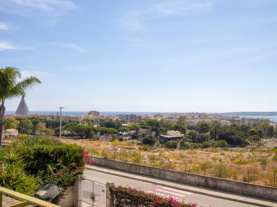 Immagine 8 di Villa in vendita  in Viale Giulio Emanuele Rizzo 2 a Siracusa