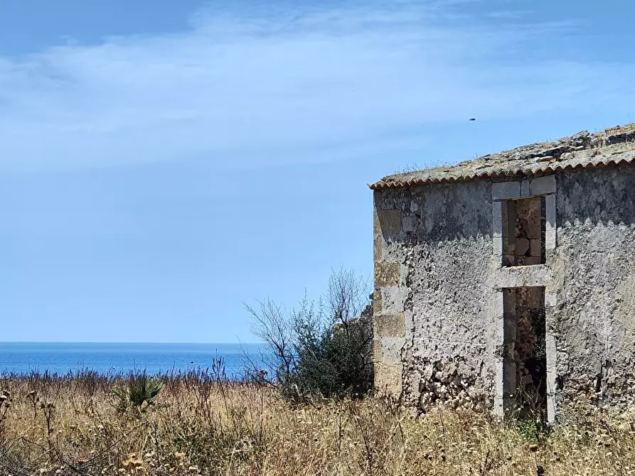 Immagine 1 di Terreno industriale in vendita  in Strada Capo Murro di Porco 234 a Siracusa