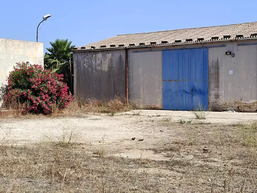 Immagine 2 di Attività artigianale in vendita  in Via Bonaiuto Natale 4 a Siracusa