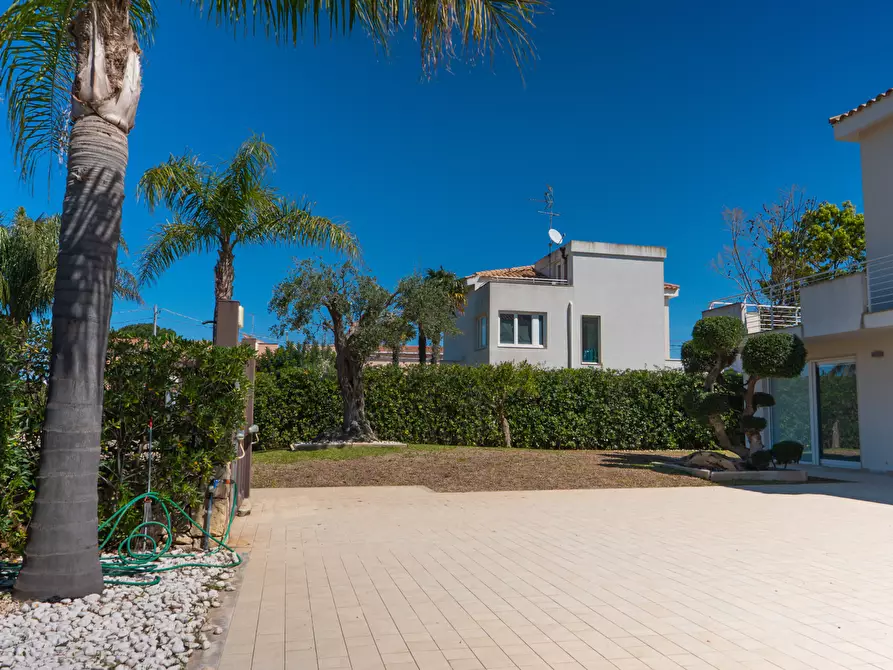 Immagine 45 di Villa in vendita  in Via dell'Airone 3 a Siracusa