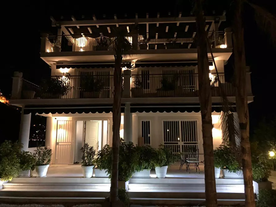 Immagine 65 di Villa in vendita  in Via Roma 21 a Taormina