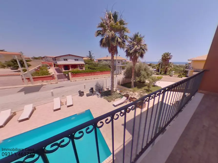 Immagine 15 di Villa in vendita  in Viale Edoardo Garrone 56 a Melilli