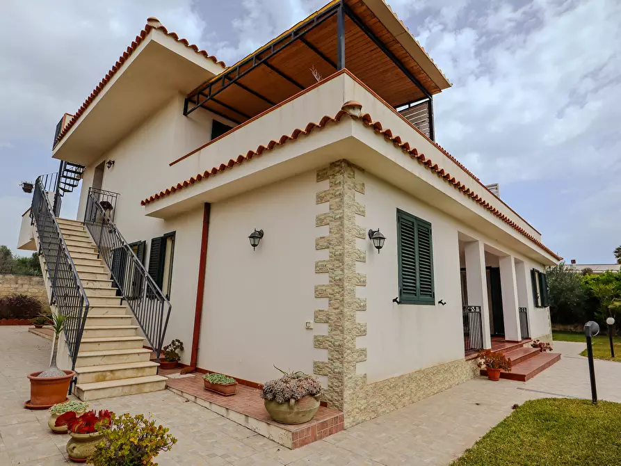 Immagine 10 di Villa in vendita  in lido di noto a Noto