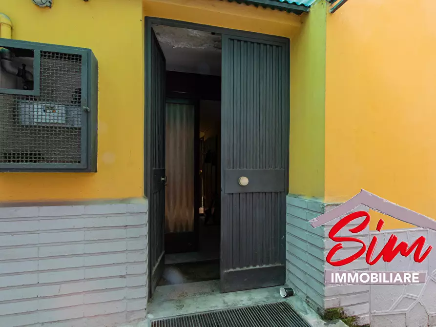 Immagine 23 di Locale commerciale in vendita  in Via Fratelli Rosselli sn a Novara