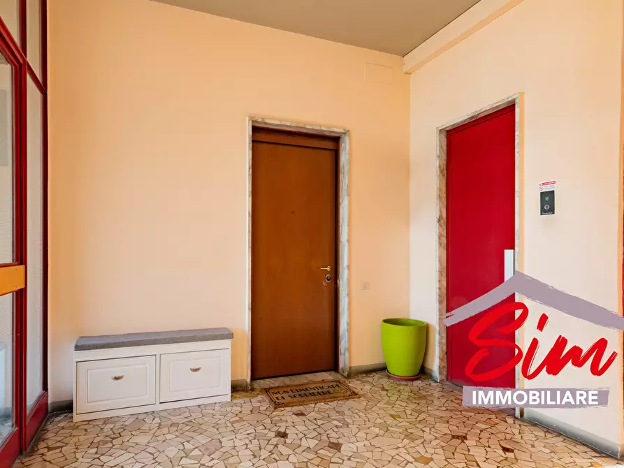 Immagine 2 di Pentalocale in vendita  in Baluardo La Marmora 19 a Novara