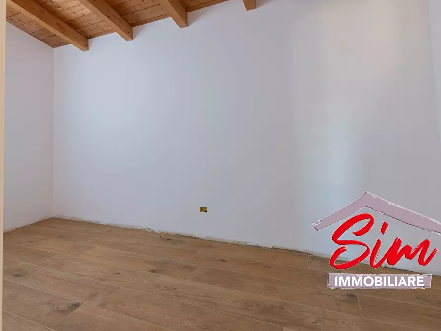 Immagine 28 di Villa in vendita  in Viale Roma sn a Casaleggio Novara