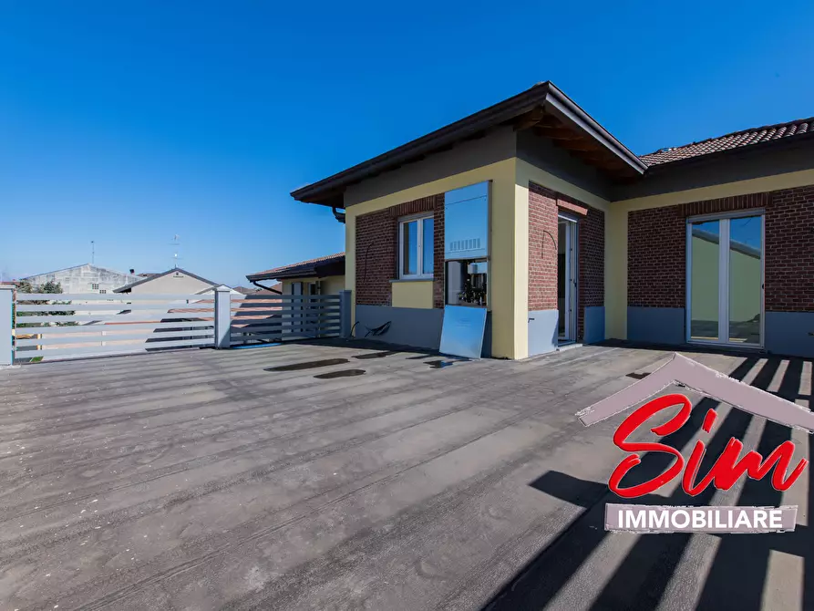 Immagine 21 di Villa in vendita  in Viale Roma sn a Casaleggio Novara