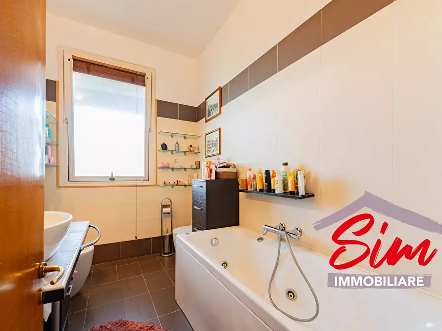 Immagine 38 di Pentalocale in vendita  in Baluardo La Marmora 19 a Novara