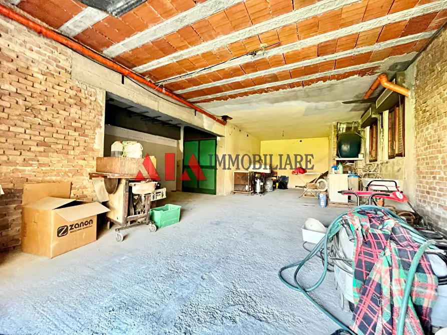 Immagine 21 di Villa in vendita  in Via del Popolo a Pontedera