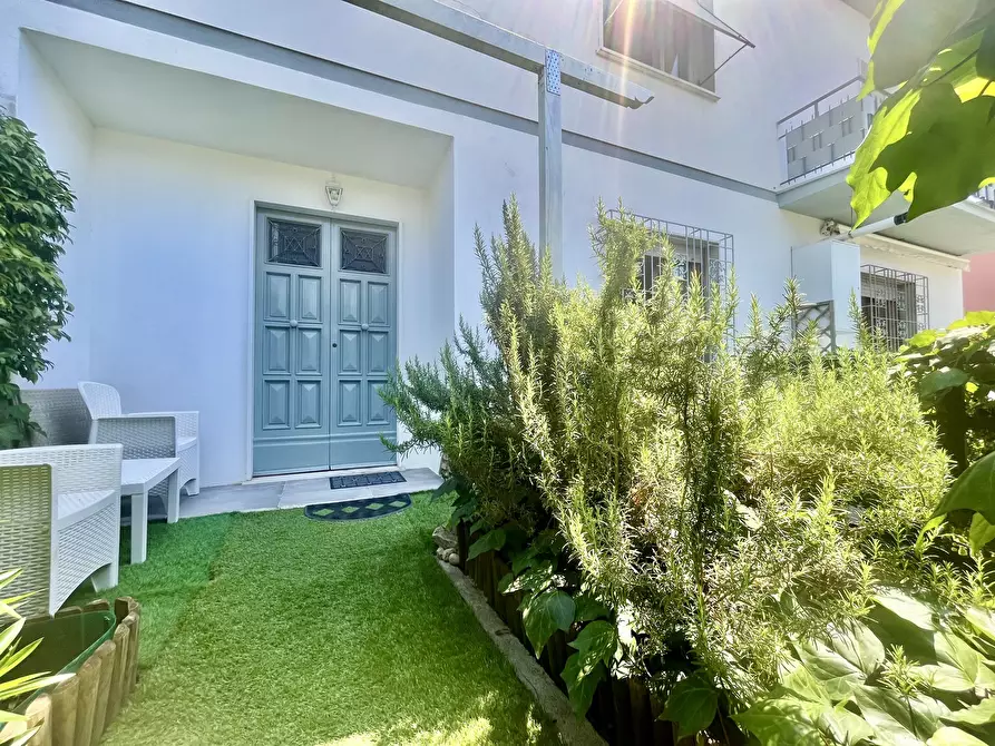 Immagine 32 di Casa bifamiliare in vendita  in SS439 a Buti