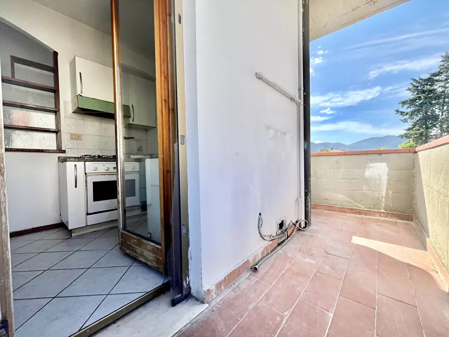 Immagine 12 di Quadrilocale in vendita  in Via Giuseppe Garibaldi 104A a Calcinaia
