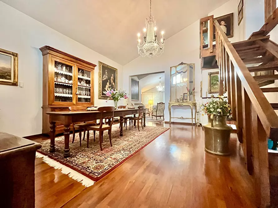 Immagine 3 di Villa in vendita  in Via Bologna a Pontedera