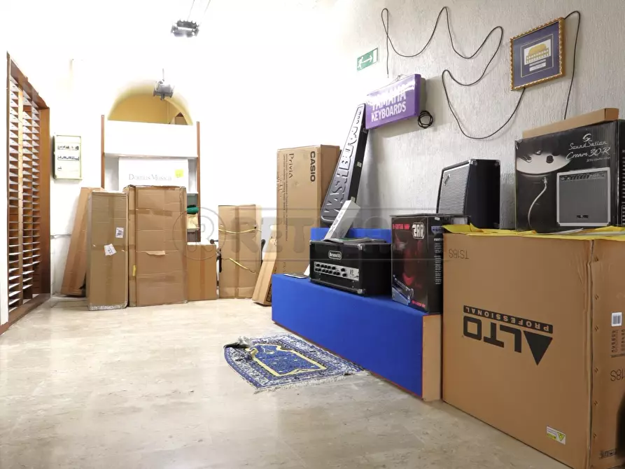 Immagine 7 di Locale commerciale in vendita  in Contrà S.S.Apostoli 35 a Vicenza