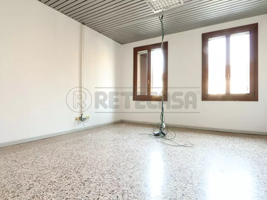 Immagine 11 di Ufficio in affitto  in Corso SS. Felice e Fortunato 3 a Vicenza