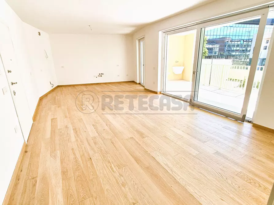 Immagine 1 di Quadrilocale in vendita  a Pescara