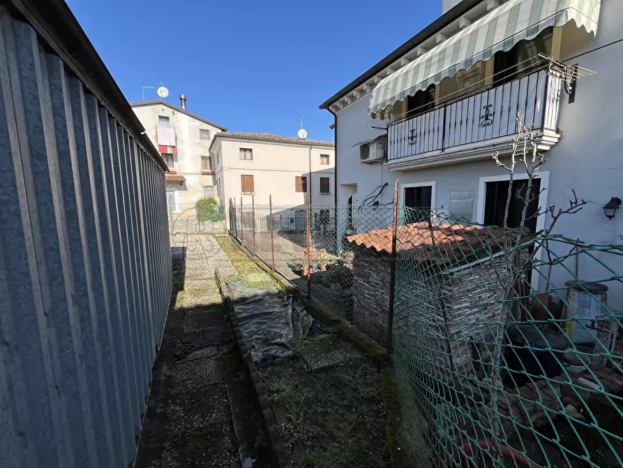Immagine 55 di Rustico / casale in vendita  in Via Valle a Sovizzo