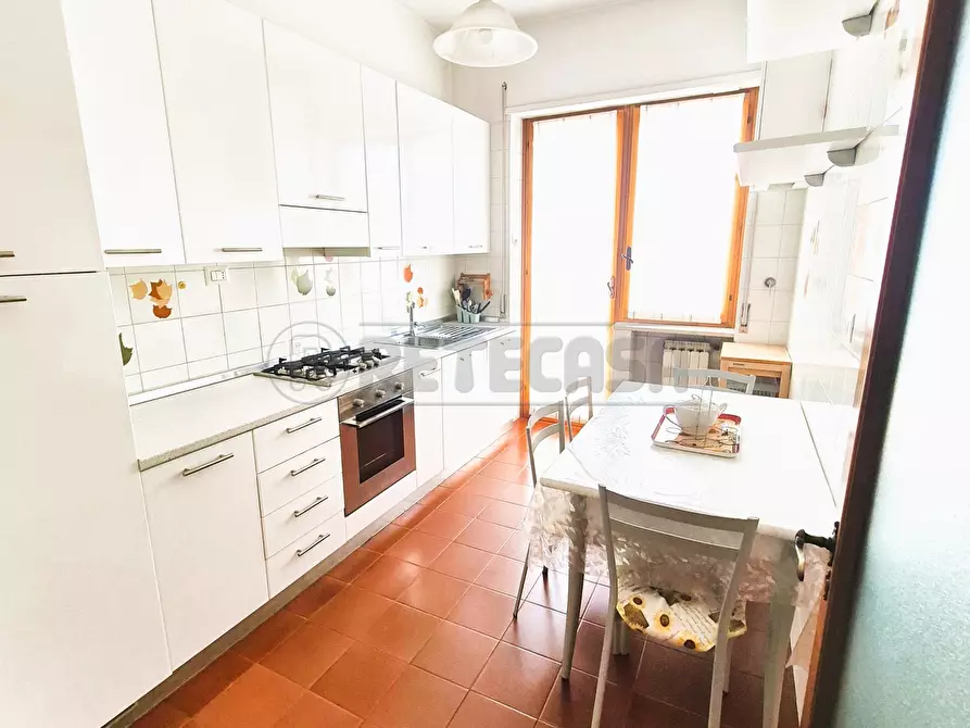 Immagine 6 di Quadrilocale in vendita  in Piazza della Marina 3 a Pescara