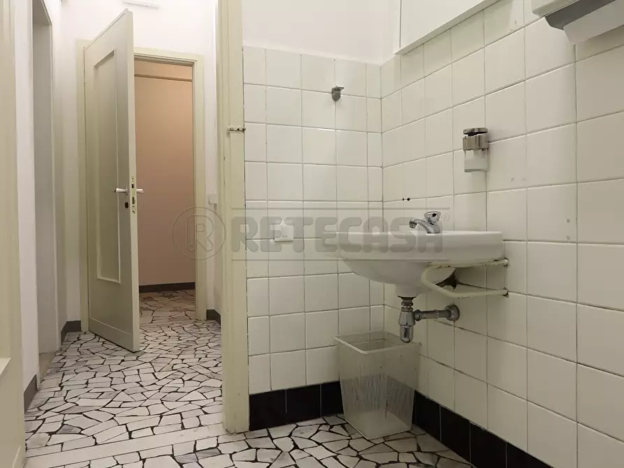 Immagine 24 di Ufficio in vendita  in Viale Milano 56 a Vicenza