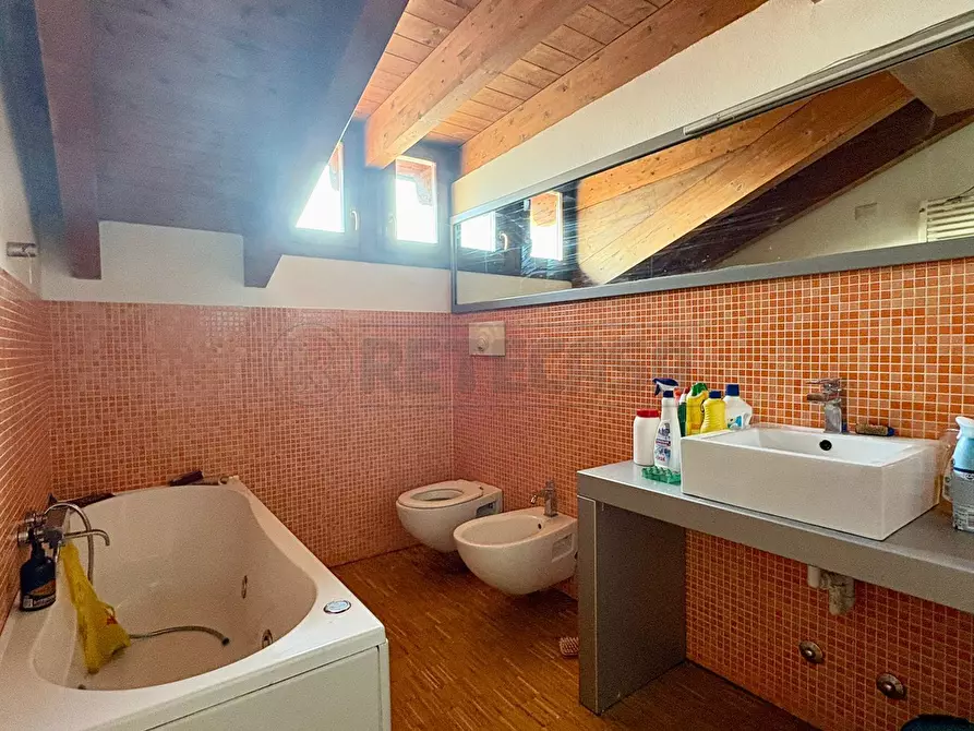 Immagine 30 di Trilocale in vendita  a Bergamo