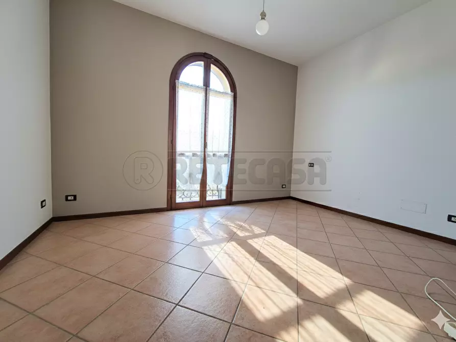 Immagine 14 di Villetta a schiera in vendita  in Via Arno a Sesto Ed Uniti