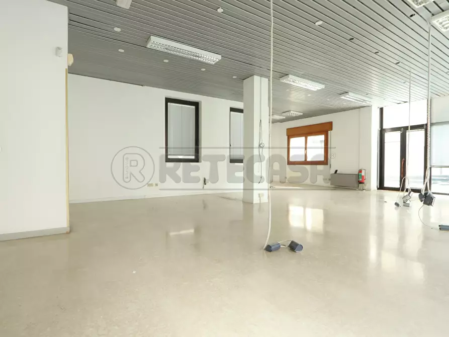 Immagine 29 di Ufficio in affitto  in Corso SS. Felice e Fortunato 3 a Vicenza