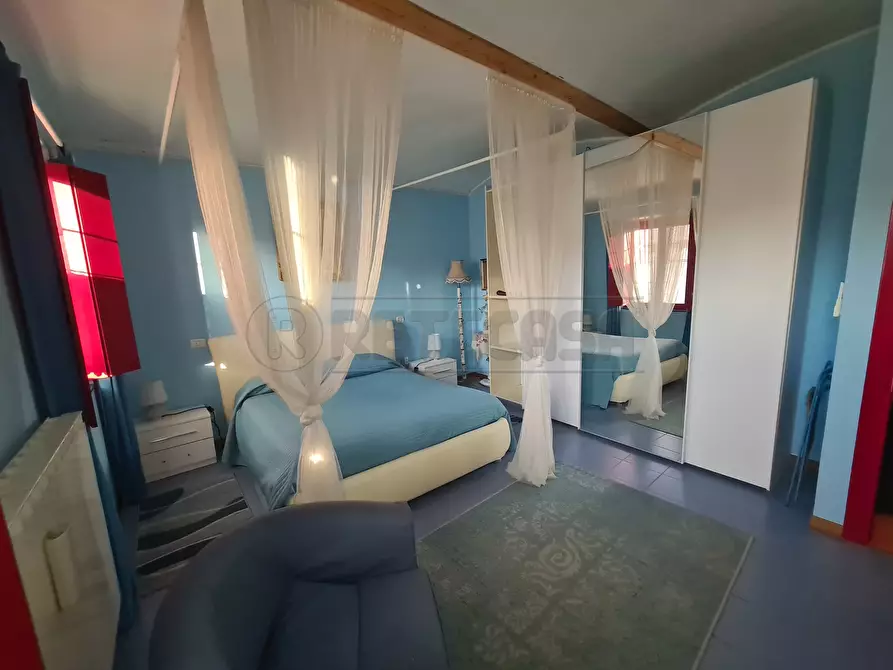 Immagine 15 di Rustico / casale in vendita  in Via Pizzighettone a Sesto Ed Uniti