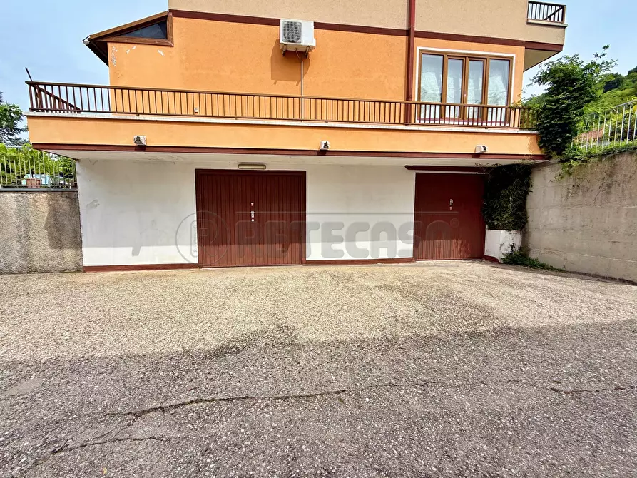 Immagine 8 di Appartamento in vendita  a Montecchio Maggiore