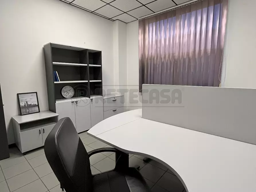 Immagine 3 di Ufficio in affitto  a Vicenza