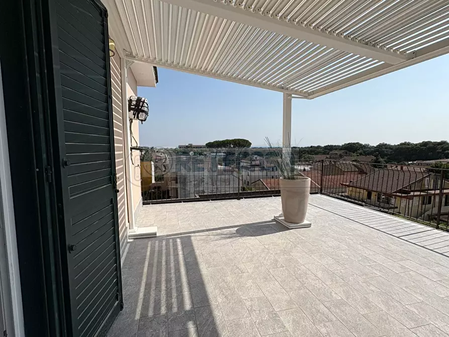 Immagine 18 di Attico in vendita  in Via Gennaro Tescione a Caserta