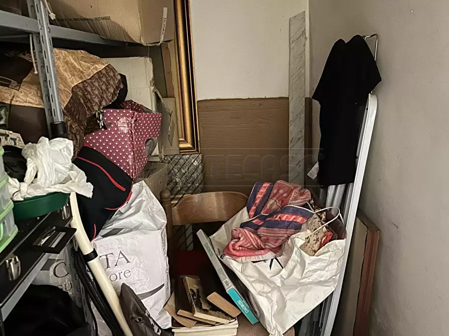 Immagine 2 di Magazzino in vendita  in Via Salvatore Averna 7 a Caltanissetta