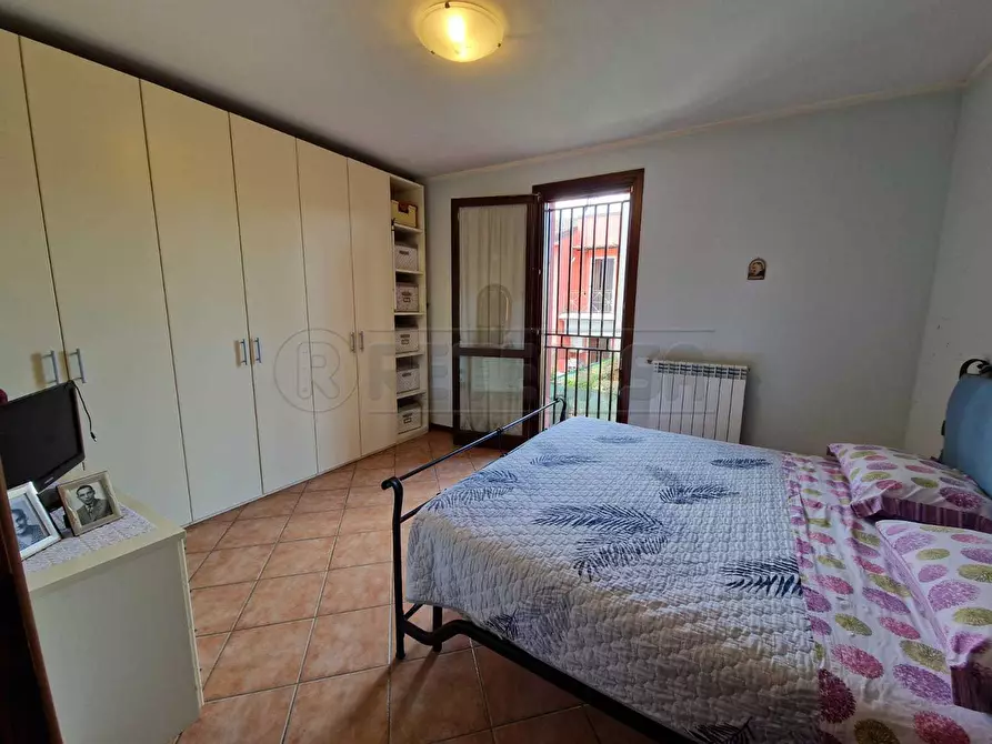 Immagine 10 di Bilocale in vendita  a Cicognolo