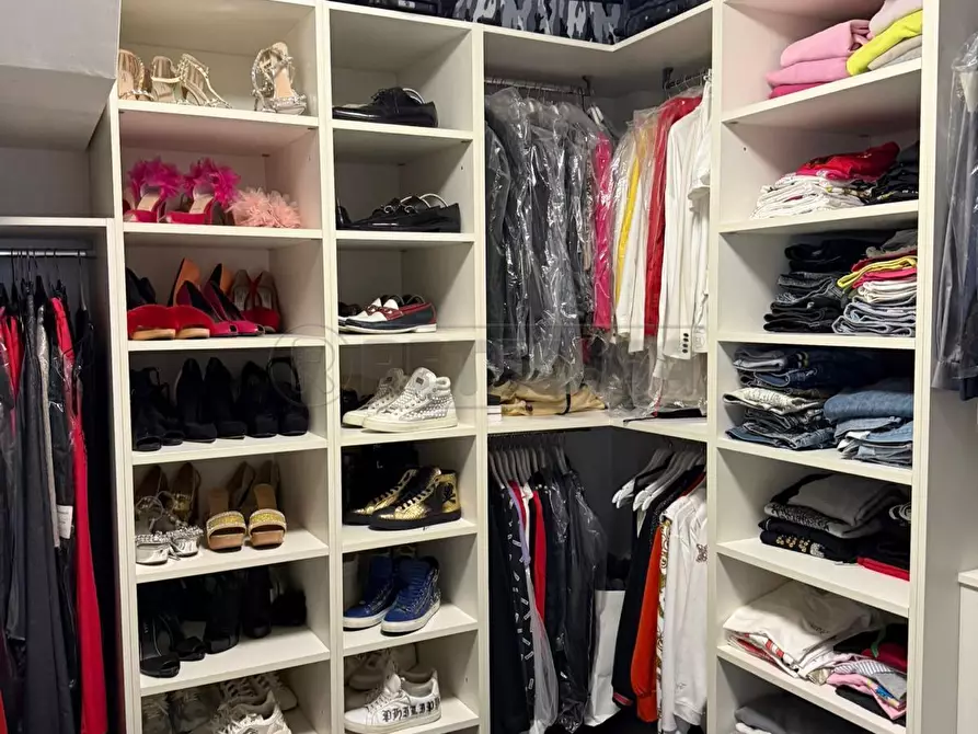 Immagine 25 di Casa bifamiliare in vendita  in Via Giulio Cesare 2 a Desenzano Del Garda