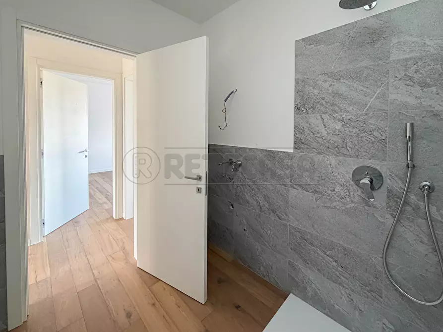 Immagine 35 di Appartamento in vendita  in Via F. Magellano a Creazzo