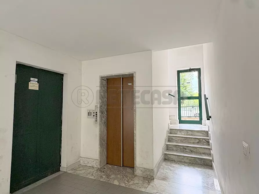 Immagine 26 di Pentalocale in vendita  in Via de Sanctis a Marcianise
