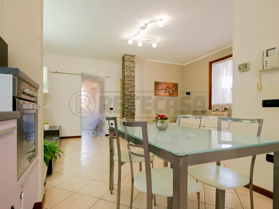 Immagine 9 di Bilocale in vendita  in Via Rocco Chinnici 23 a Bolzano Vicentino